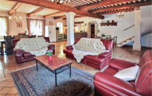 Maisons de vacances Stunning Home In Apt With 4 Bedrooms, Wifi And Outdoor Swimming Pool : photos des chambres