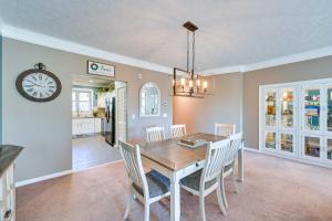 Lake Keowee Condo with Balcony and Resort Amenities!