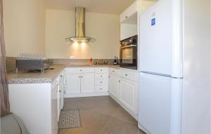 Amazing Apartment In Petreto-Biccisano