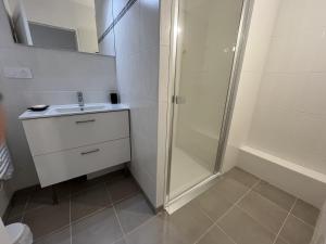 Appartement T3 de 66m² avec terrasse, parking et proche jetée Thiers, centre-ville dArcachon - FR-1-374-209