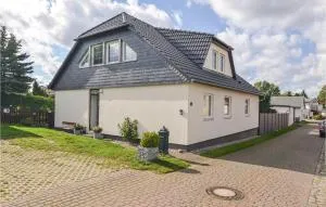 Awesome Apartment In Wusterhusen - Klein Ernsthof