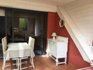 Maisons d'hotes Guestroom Dureil, 1 piece, 5 personnes - FR-1-410-395 : photos des chambres