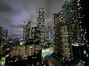 MelbCBD Central NYE Fireworks large 3BR2BTH GymPool