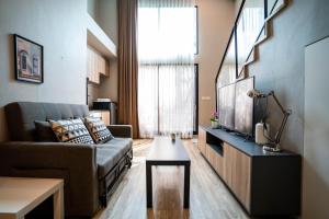 Blossom Sathon Condo