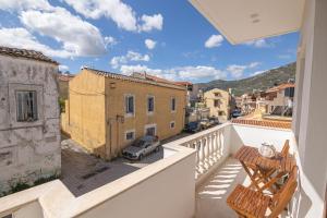 The Archanes Sapphire