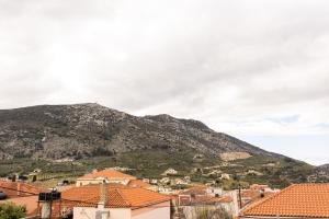 The Archanes Sapphire