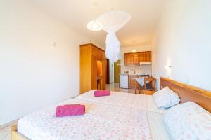 Giannis apartments 13