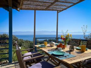 Peaceful Holidays in Koroni
