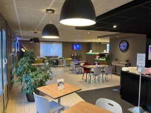 Hotels Hotel Campanile Orleans Nord - Saran : photos des chambres