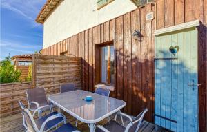 Maisons de vacances Amazing home in Rabastens with Outdoor swimming pool, WiFi and 3 Bedrooms : photos des chambres