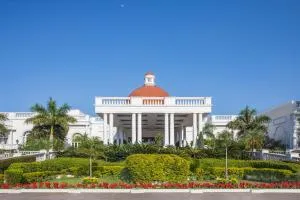 Taj Mahal Lucknow - Hasanganj