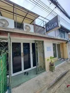 Sura Hostel Bangkok Near MRT Phra Ram 9 - Bang Su