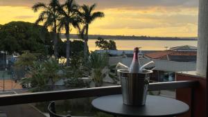 Flat Lake Side Linda Vista Lago cbanheira