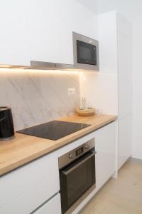 Acropolis Luxurious Legacy