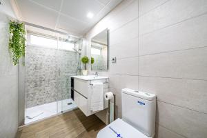 SUNSET MALAGA - Luxurious & Parking Apartment