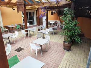 Hotels Logis Hotel De La Clape : photos des chambres