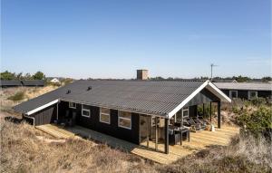 3 Bedroom Cozy Home In Ringkøbing