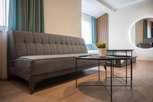 BEST APARTMENTS