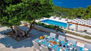 A gorgeous villa on a private property on the island Brač