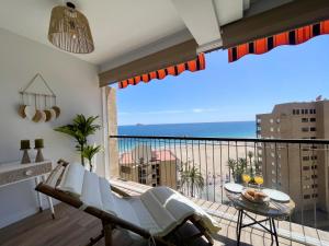 Poniente Beach Modern Apartment