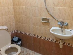 RedDoorz Syariah near Pasar Sleko Madiun