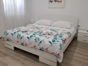 Apartmani Pina 2