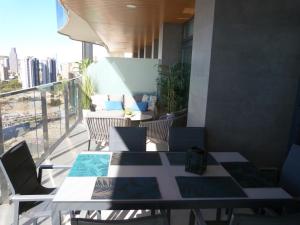 Sunset Waves Modern Apartment 200m From The Beach