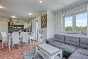 App Mariella 150m from the sea - Happy Rentals