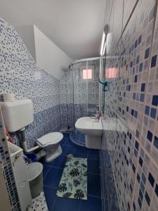 Family Room with Bathroom room in Pensiunea Soare si Luna