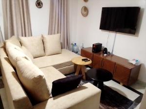 1-Bed Flat Sleeps 2 with Parking