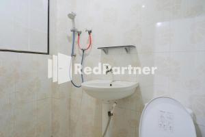 Pondok Hijau Syariah Mitra RedDoorz At Citraland Surabaya