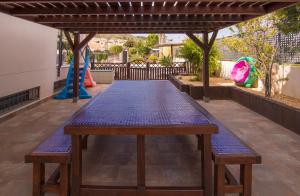 Villa moderna con piscina