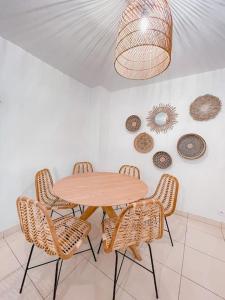 Appartements Petit Patio - 2 chambres - Centre ville - Climatisation : photos des chambres
