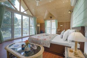 SaffronStays Woodpeckers Perch Villa, Dehradun