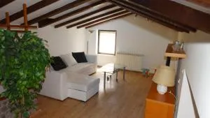 Almar Apartment - Rupa