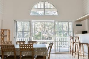 villa piscine chauffée 10pers dans cadre exceptionnel-AG19