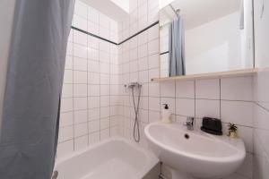 Appartements Studio Cosy 2 min Gare - 10 min : photos des chambres