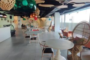 Aveline Suites Cozy Skyline View ACQUA Private Residences near Rockwell Makati