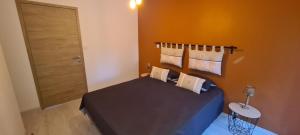 B&B / Chambres d'hotes Chez perlette : Chambre Double avec Salle de Bains Privative