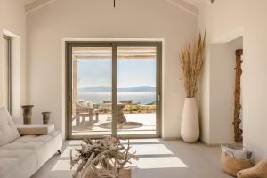Spathes Suite Kefalonia, Romantic Private Escape with Infinity Pool & Sea Views