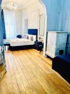 Deluxe Suite with Spa Bath