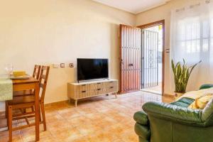 Groundfloor Pink Torrevista