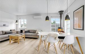 Nice Home In Otterup With Wifi