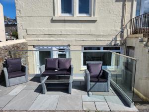 No 7 Westbay Apartment