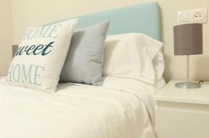 Habitación centro Oviedo cerca de estación de buses y trenes