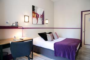 Hotels Logis Auberge De L'ombree : Chambre Double