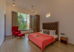 SaffronStays 7 Seas - 7BR pool villa with gazebo, bar & lawn, perfect for celebrations near Mandwa Jetty