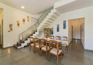 SaffronStays 7 Seas - 7BR pool villa with gazebo, bar & lawn, perfect for celebrations near Mandwa Jetty