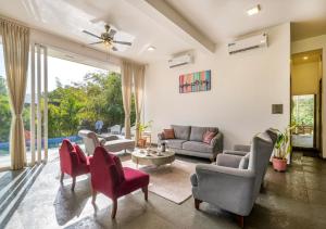 SaffronStays 7 Seas - 7BR pool villa with gazebo, bar & lawn, perfect for celebrations near Mandwa Jetty