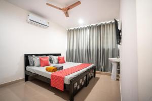 Yellow Bells Signature HITEC City